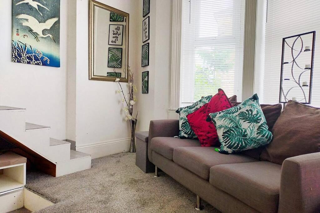 Apartamento Cute & Cosy Loft-Style Studio Close To Beach Bournemouth Exterior foto